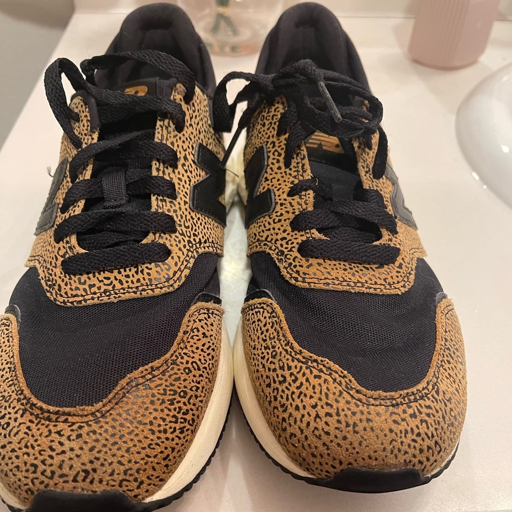 New balance cheetah print size 8